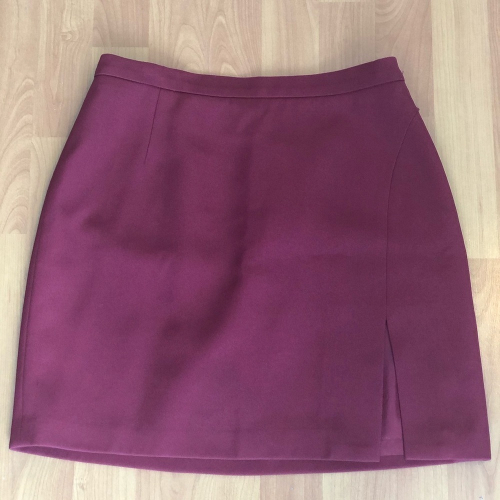 BCBG Maxazria Wine Colored Skirt Size 6